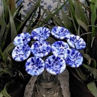 Blue and White Coral Disk Chinoiserie Currier Ives glass flower headpins, tiny small mini glass flowers on wire individual crafted lampwork