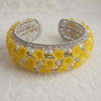 YELLOW TRANSLUCENT glass flower headpins, tiny small miniature glass flowers on wire; jewelry supply, curio, windowsill, small bouquet, gift