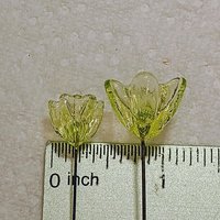 NEW! Uranium glass flower, large Starflower 20mm on 5in wire. Use in floral bouquet, plant pick, jewelry, gifts; bright glow 395nm