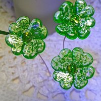 Uranium Glass 4 leaf Clover Shamrock, Luck of the Irish, green sprinkle frit; lampwork plant pick on 5in wire. Bouquet, Irish gift, 395nm