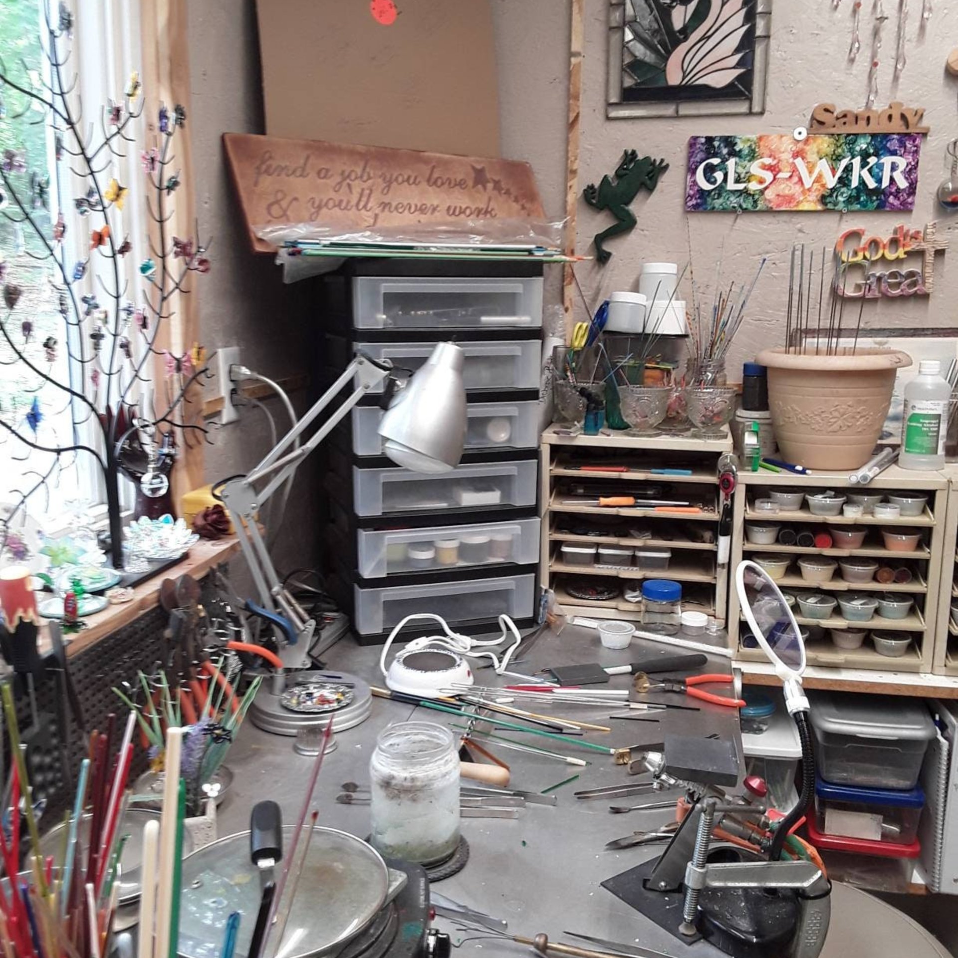 Elegant Medium Green Glass Leaf Headpins;  tiny, small glass leaf shape on wire. Perfect for jewelry, mixed media, wedding decor, host gift