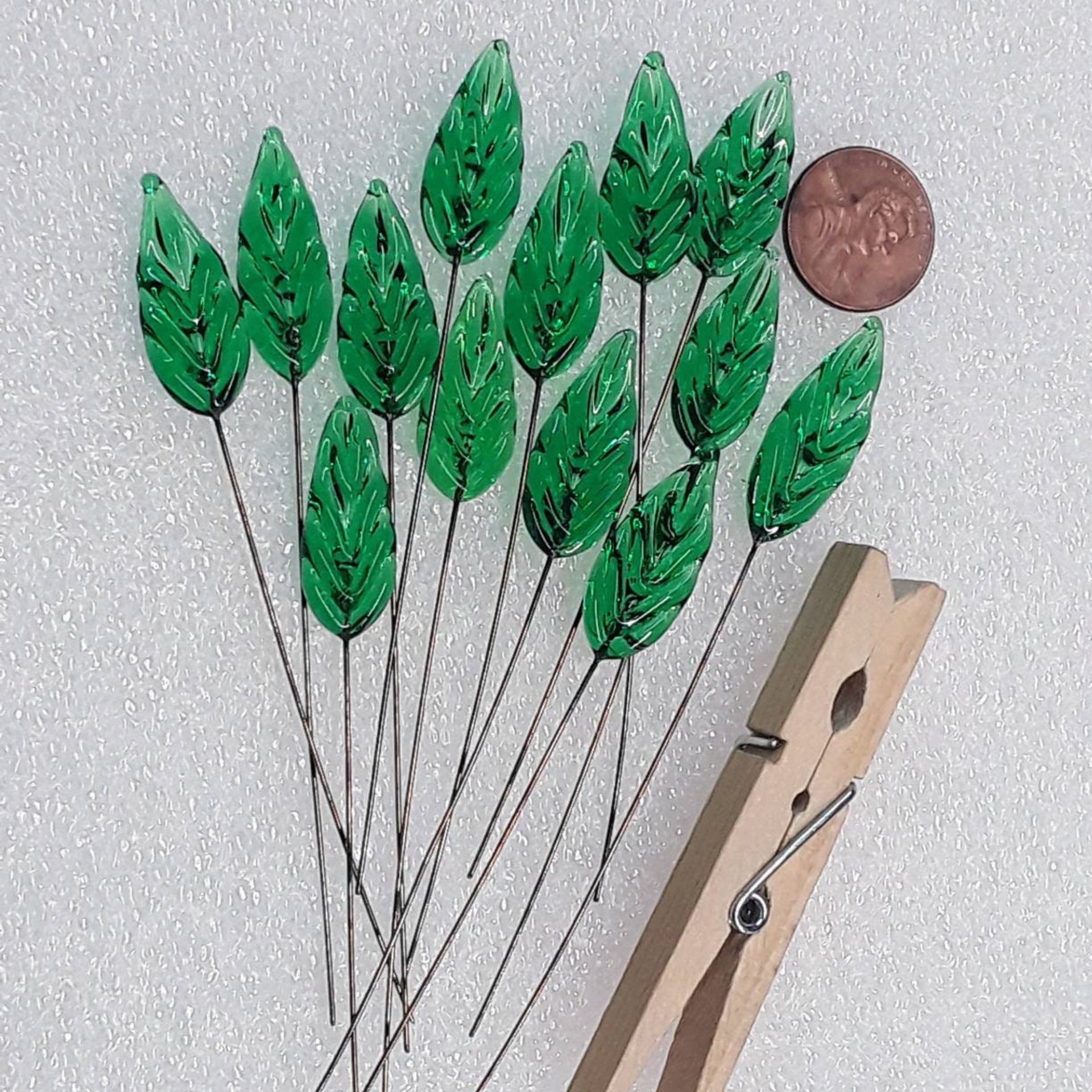 Flat Medium Green Glass Leaf Headpins, tiny small glass leaf shape on wire handmade lampwork; jewelry, wedding decor, mixed media, host gift