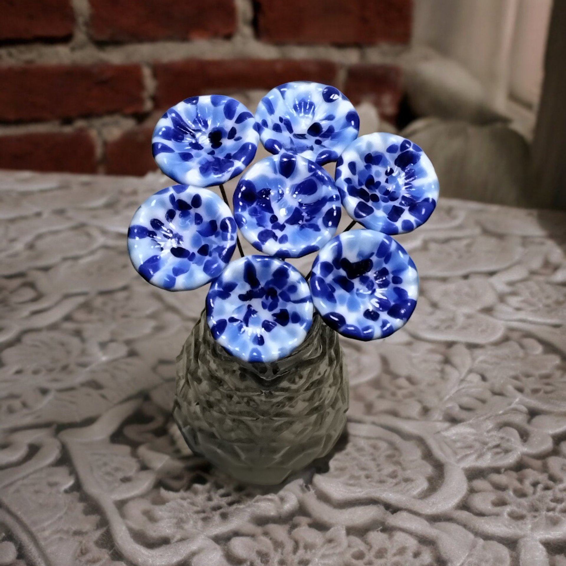 Blue and White Coral Disk Chinoiserie Currier Ives glass flower headpins, tiny small mini glass flowers on wire individual crafted lampwork