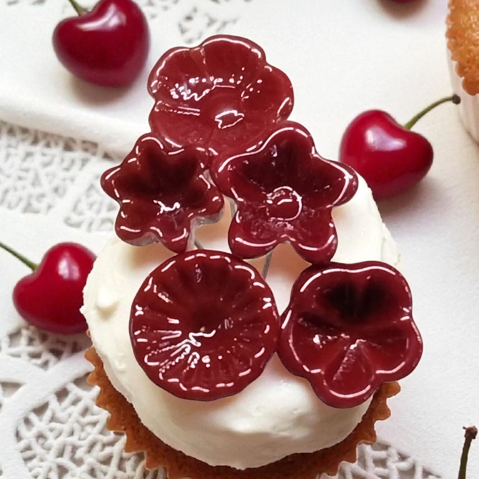 Red glass flower headpins; tiny small miniature glass flowers on wire; handmade lampwork, jewelry, gift, wedding decor, food, curio lampwork