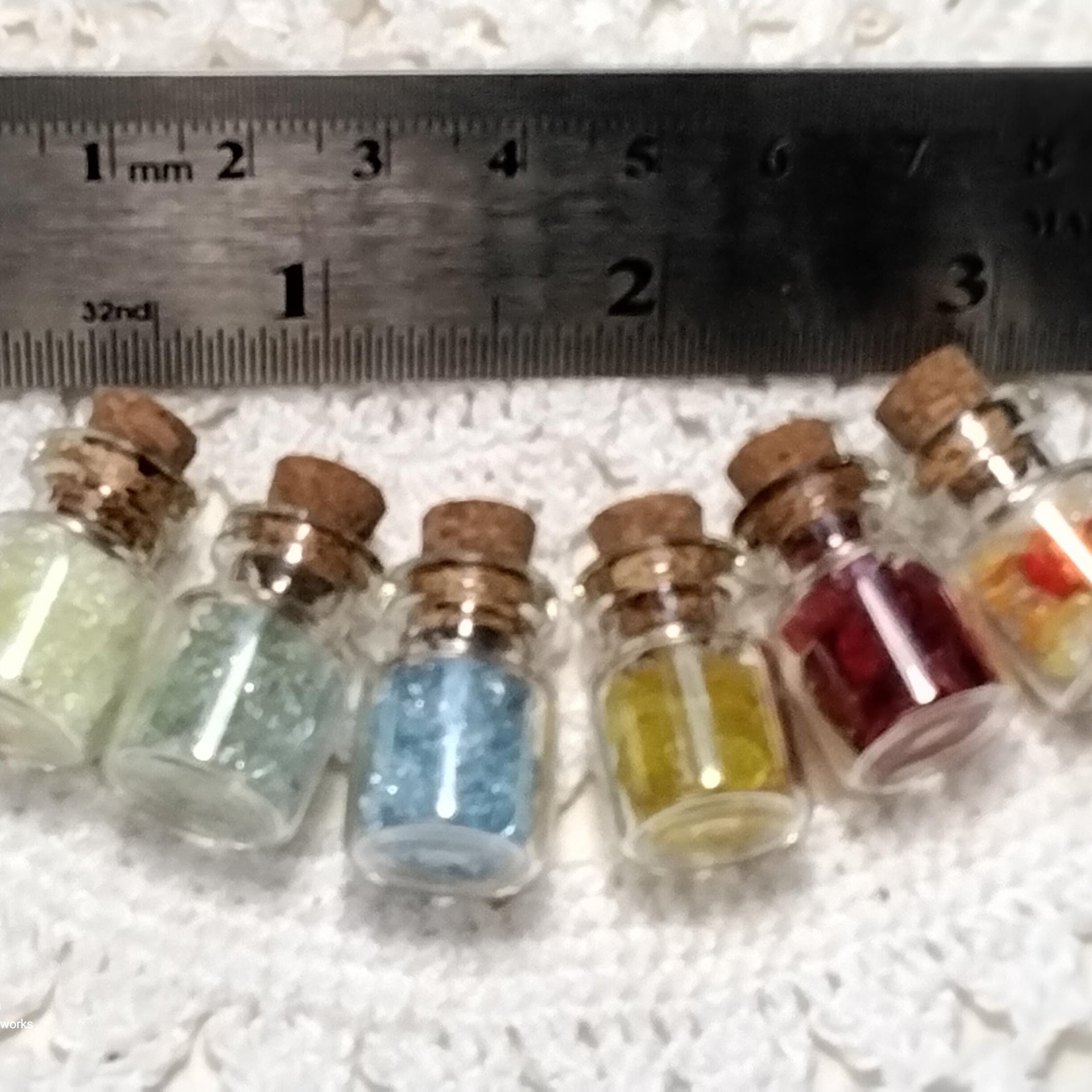 TINY Bottle Uranium UV Glass Chips in Jar Uranium Green Blue Yellow Red FireAmber, Mixed. 365nm, 395nm - great gift for uranium collection