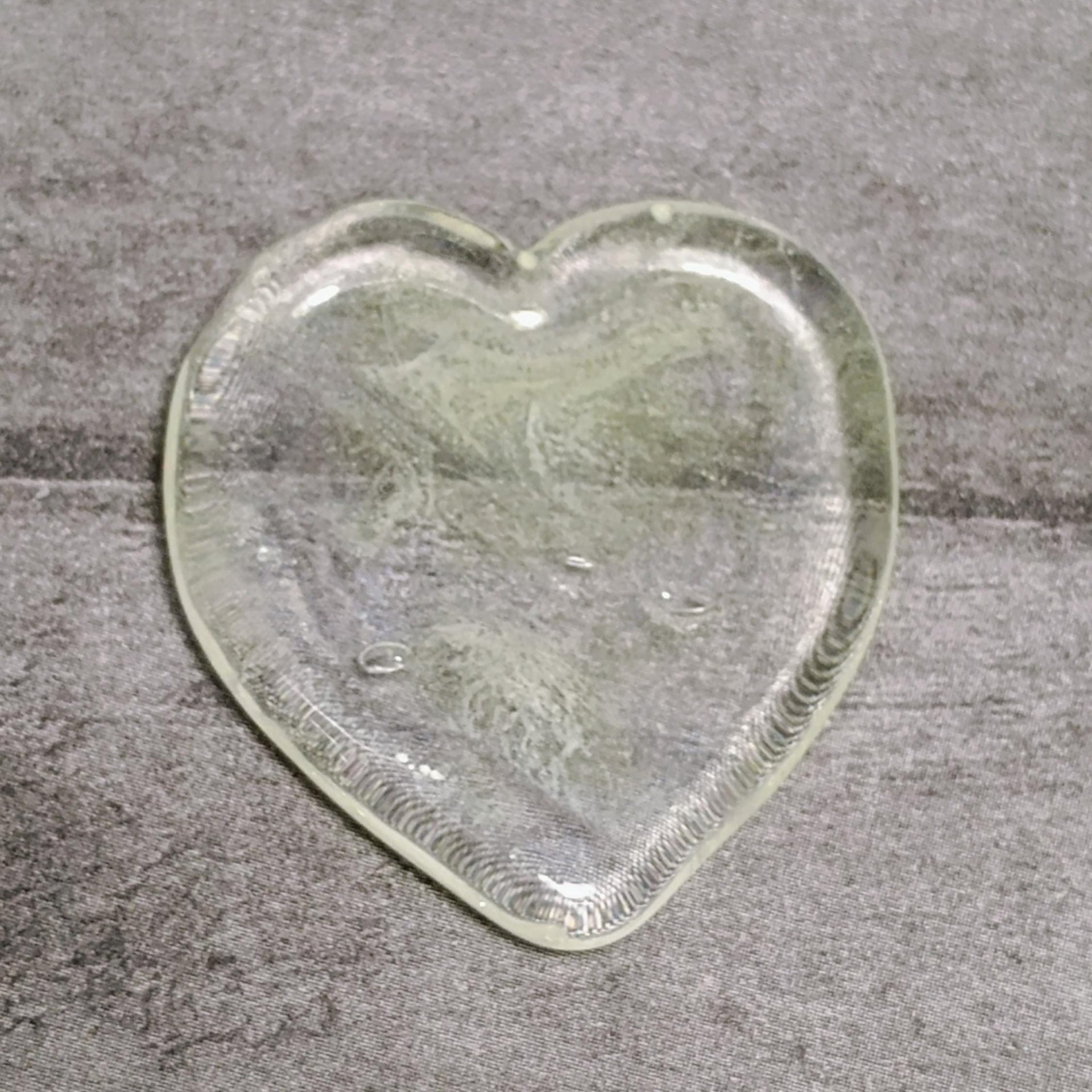 My Wispy Heart Glows! Uranium Large Heart  1" (25mm) clear glass with uranium swirls; This pocket heart is perfect for gift or curio display