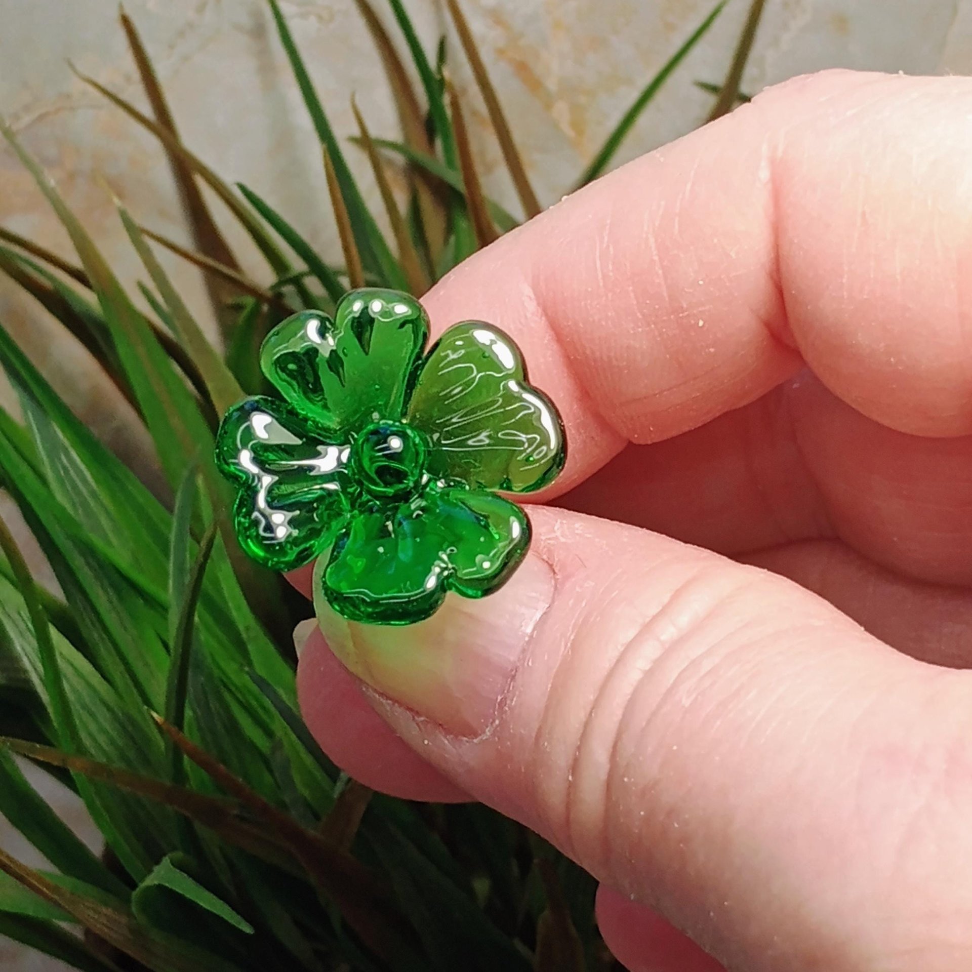 Glass 4 leaf Clover Shamrock, Luck of the Irish, kelly green handblown lampwork plant pick on 5in wire. bouquet, Irish gift, approx 3/4inch