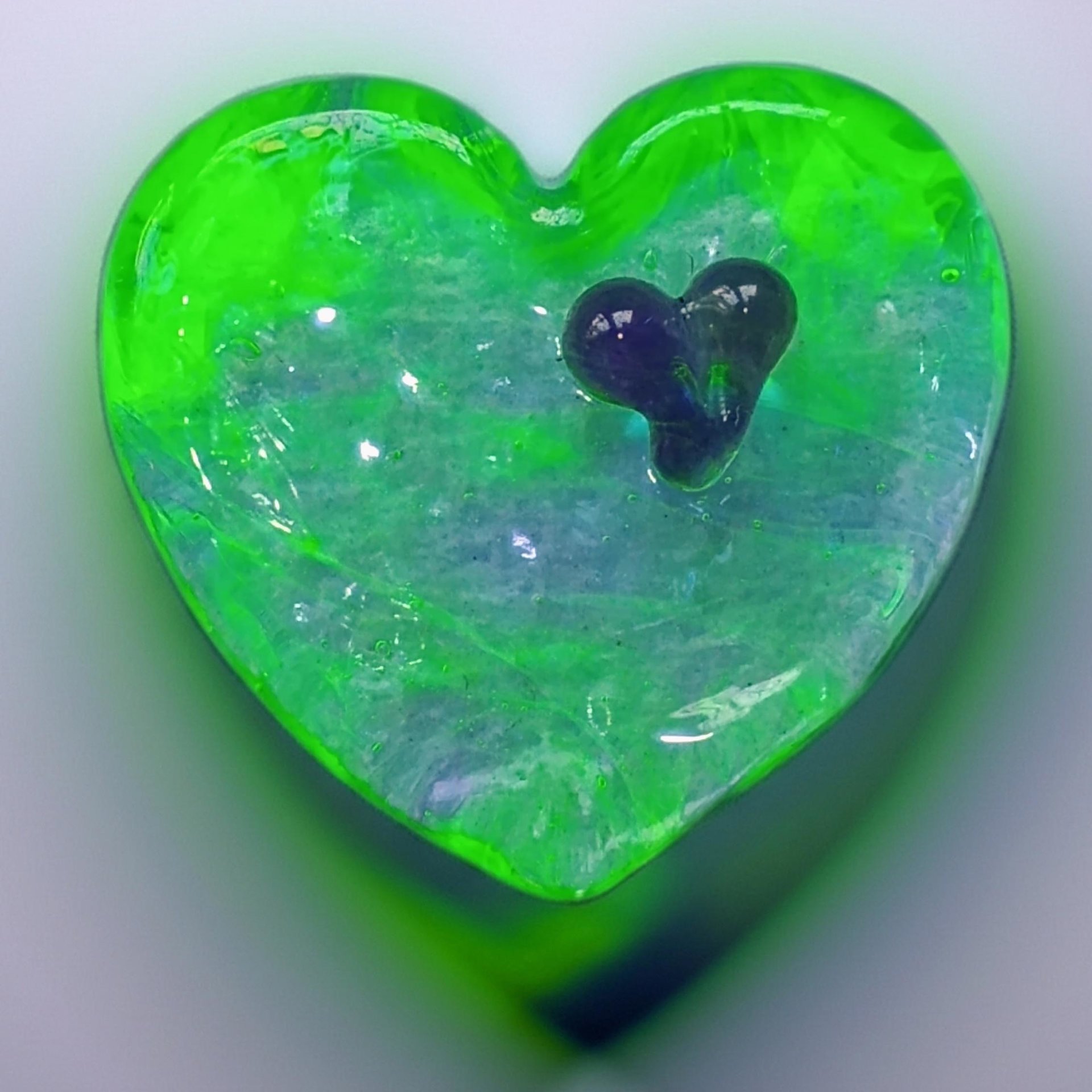 Wispy Uranium Lavender Heart UV Glow! Uranium Large Heart 1.25" (30mm) lavender with uranium swirls; pocket heart, perfect Valentine's gift