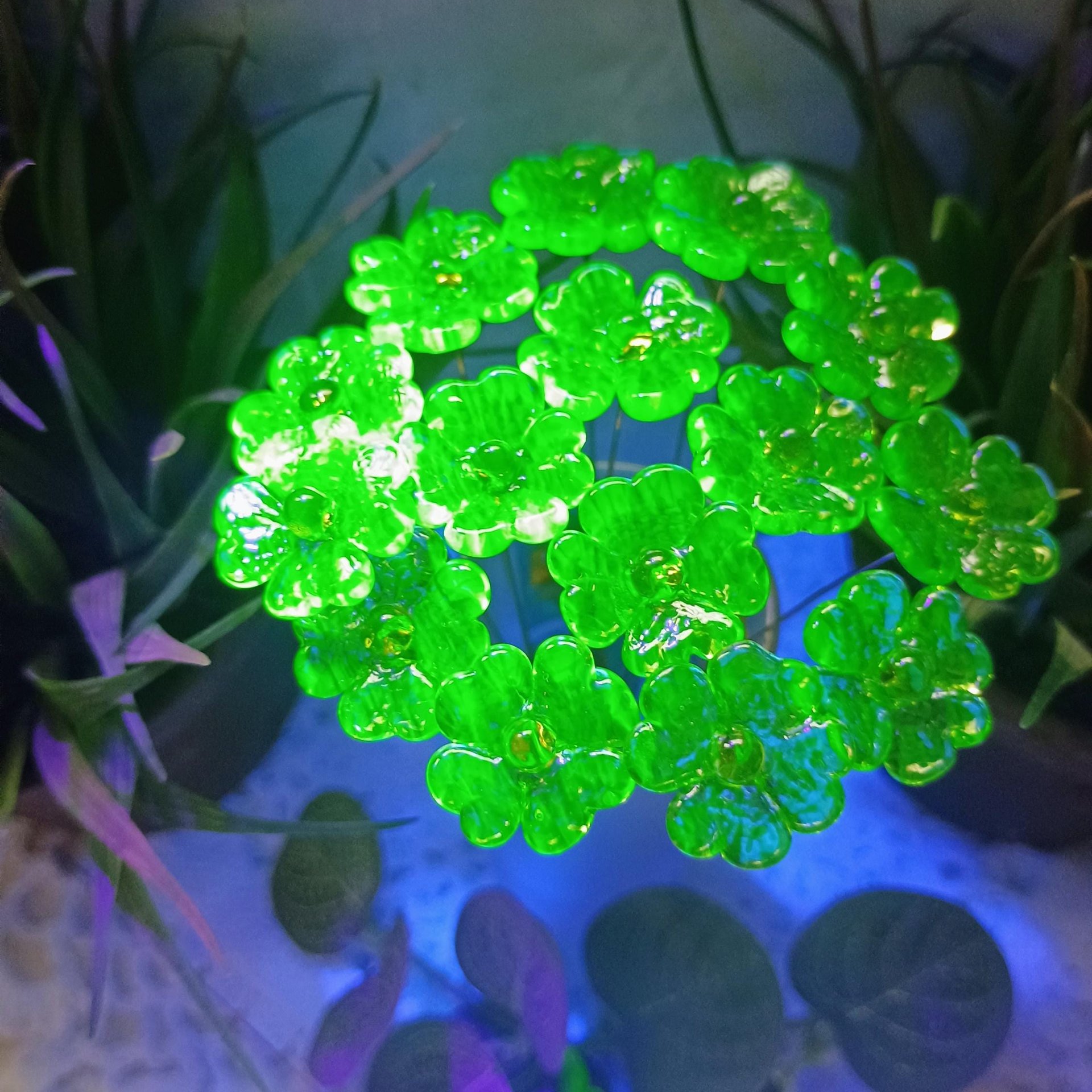 Uranium Glass 4 leaf Clover Shamrock, Luck of the Irish, green sprinkle frit; lampwork plant pick on 5in wire. Bouquet, Irish gift, 395nm
