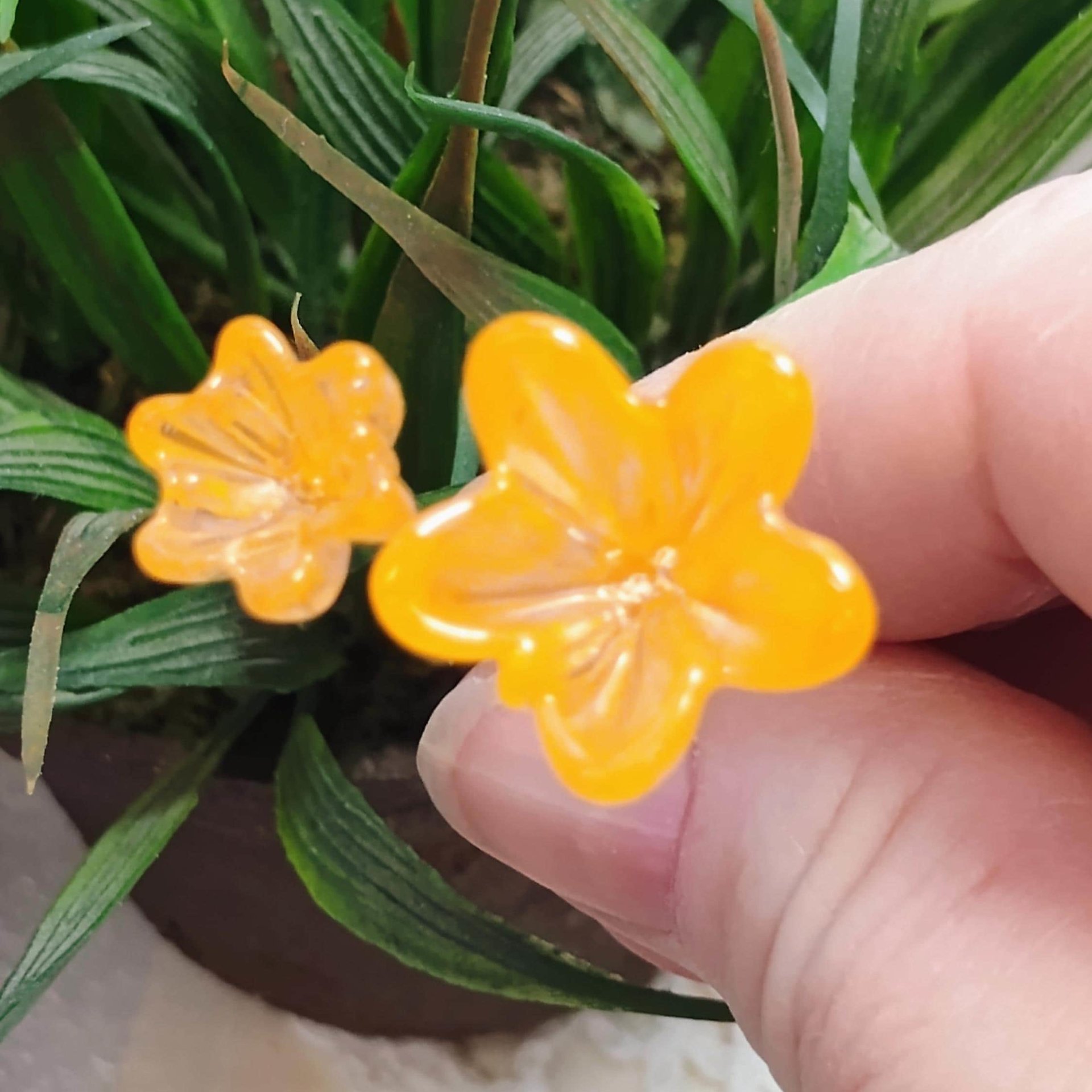 NEW Larger 20mm size! Large glass Starflower on 5in wire. Use in floral bouquet, plant pick, jewelry, gift, wedding, mixed media, plant pick