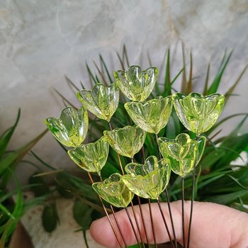 NEW! Uranium glass flower, large Starflower 20mm on 5in wire. Use in floral bouquet, plant pick, jewelry, gifts; bright glow 395nm