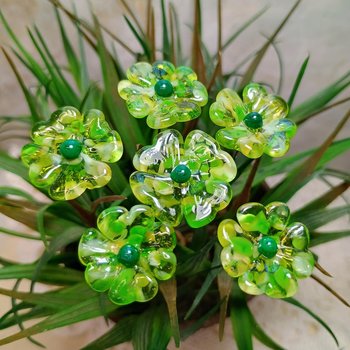 Uranium Glass 4 leaf Clover Shamrock, Luck of the Irish, mixed green handmade lampwork plant pick on 5in wire. Bouquet, Irish gift, 395nm