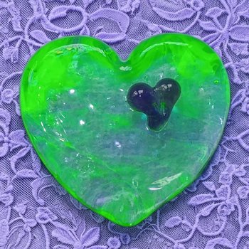 Wispy Uranium Lavender Heart UV Glow! Uranium Large Heart 1.25" (30mm) lavender with uranium swirls; pocket heart, perfect Valentine's gift