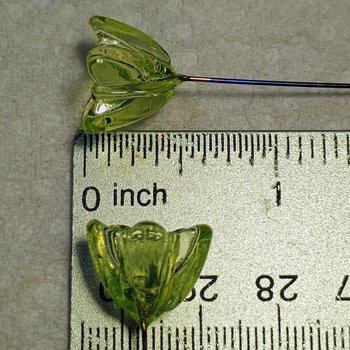 NEW! 16mm Uranium glass Flower, Medium (5/8") starflower on 5in wire. Use in floral bouquet, plant pick, jewelry, gifts; bright glow 395nm