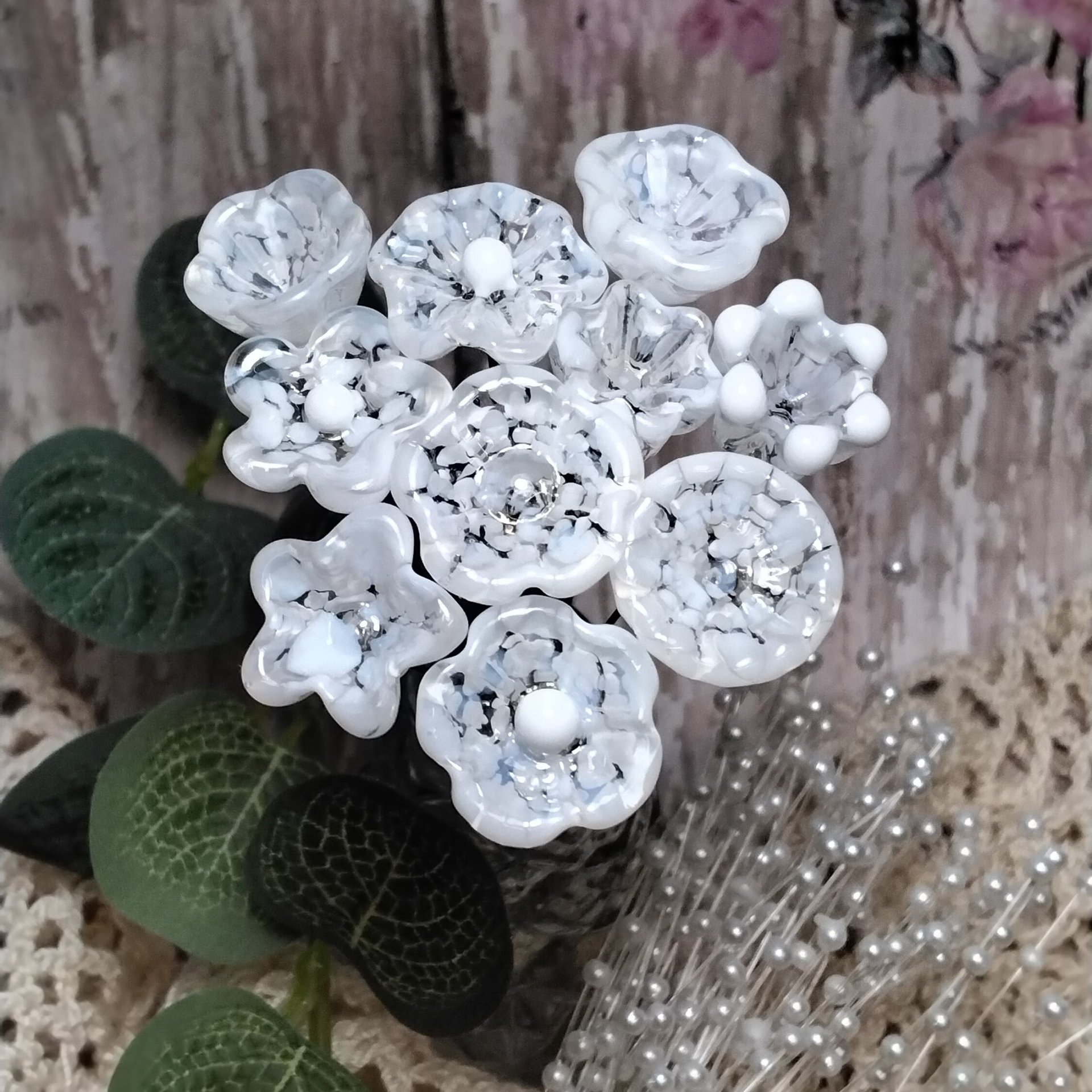 SNOW WHITE MOTTLE glass flower headpins; tiny small mini glass flowers on wire; lampwork, fairy garden, wedding, small gift bouquet, jewelry