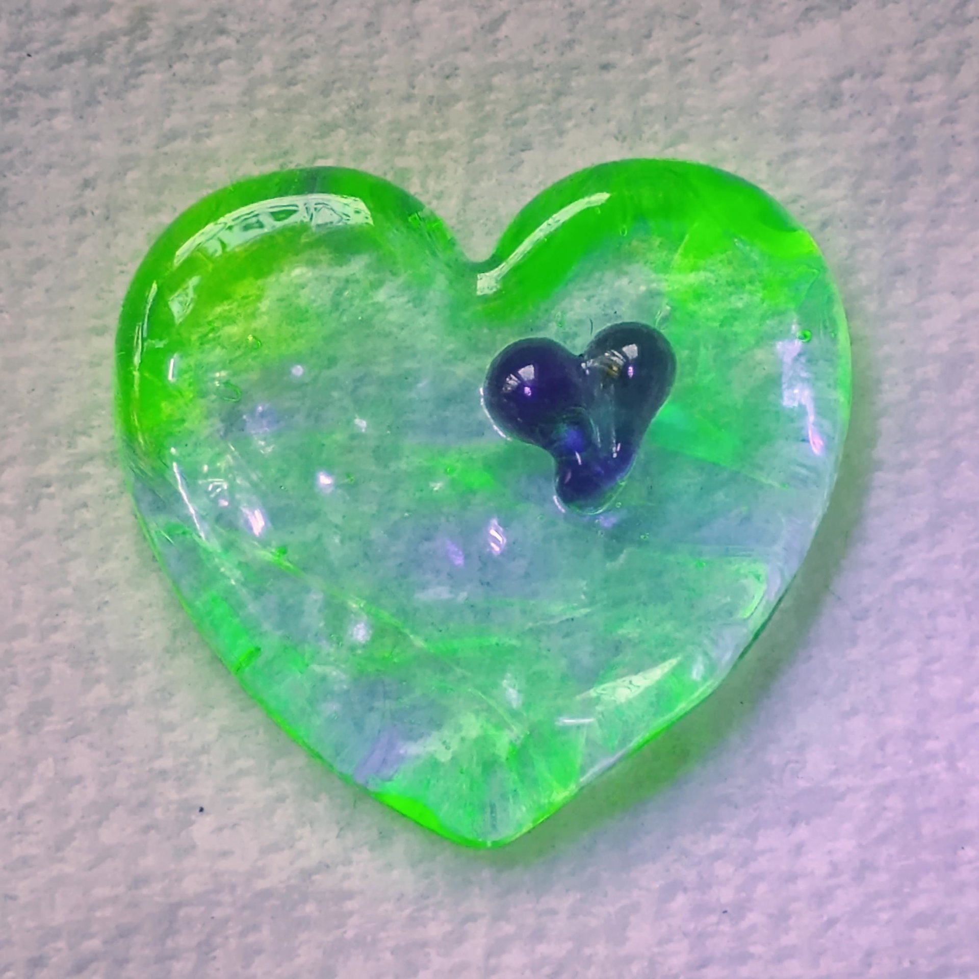 Wispy Uranium Lavender Heart UV Glow! Uranium Large Heart 1.25" (30mm) lavender with uranium swirls; pocket heart, perfect Valentine's gift